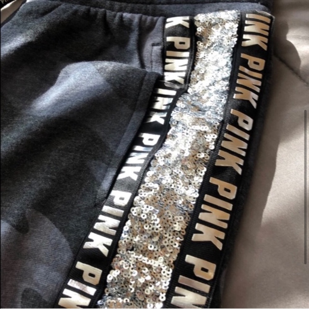 PINK VS SEQUIN BLING CAMO EUC* MED SKINNY JOGGER